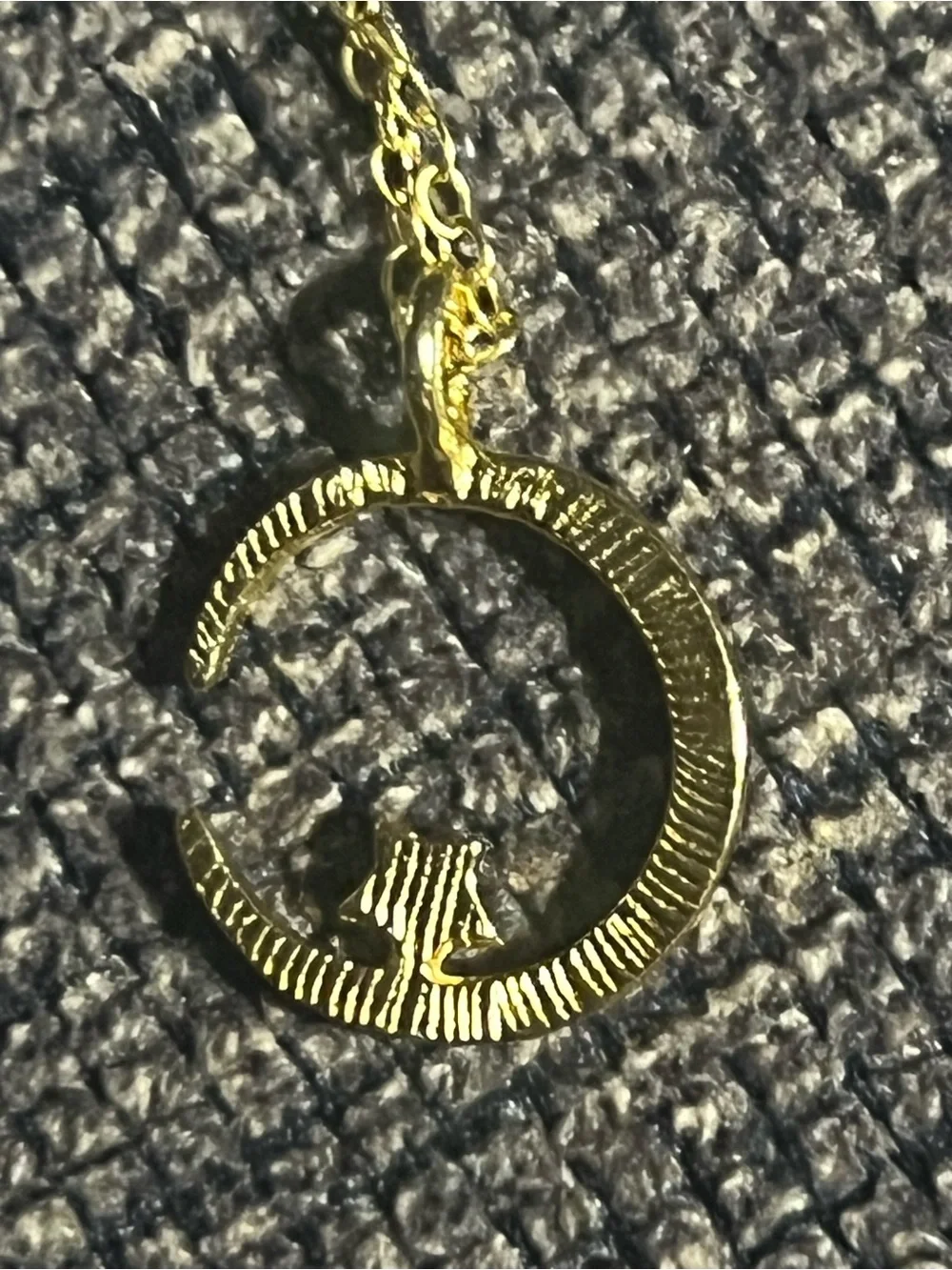 N/A delicate gold